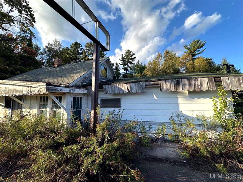 Three Lakes Trading Post - Real Estate Photo